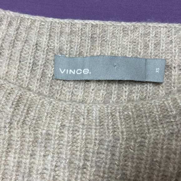 Vince Cashmere  Silk Scoop Neck Sweater Beige Classic Sz XS - S - Picture 11 of 13